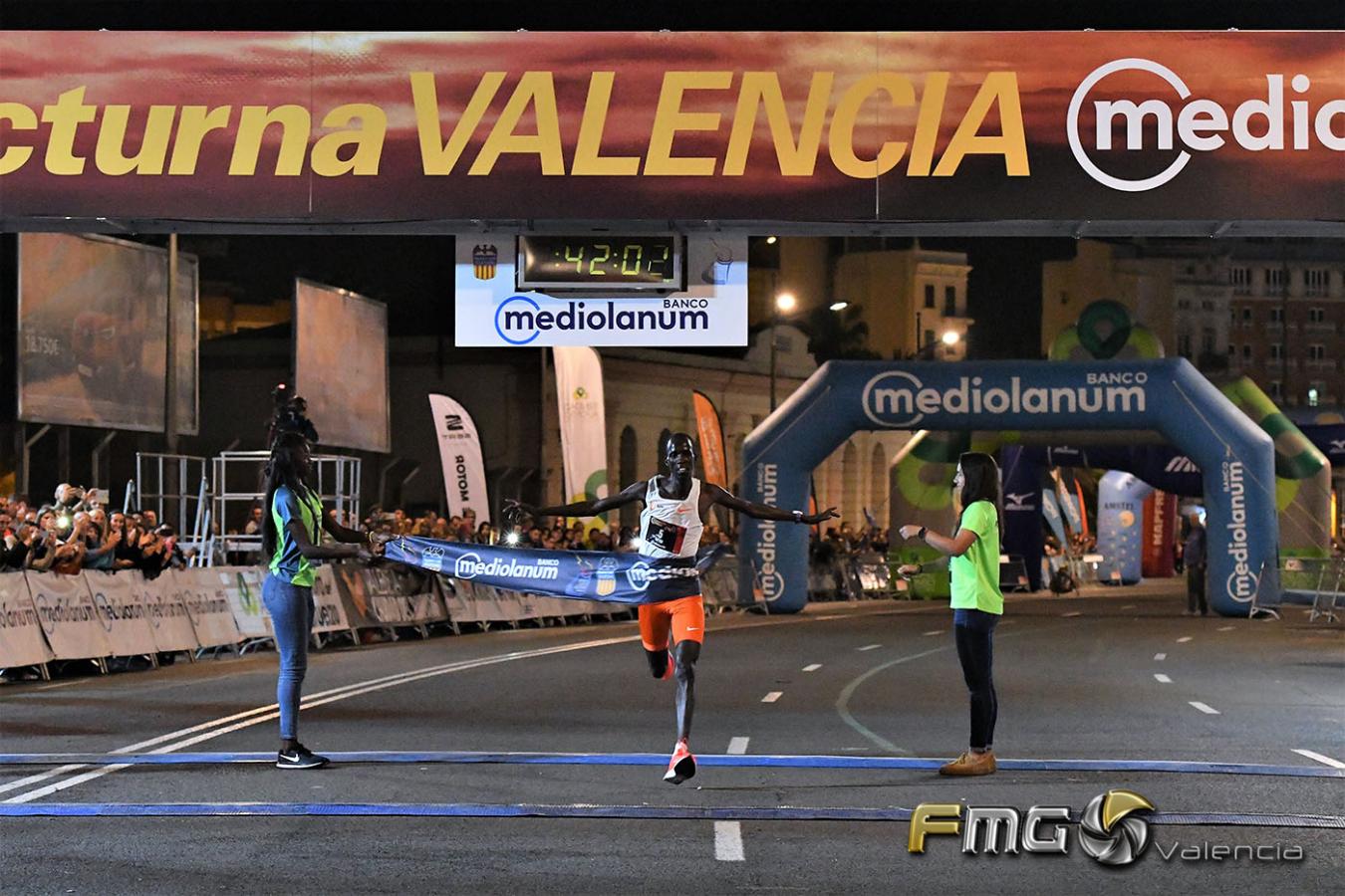 15K-NOCTURNA-VALENCIA-2018-BANCO-MEDIOLANUM-FMGVALENCIA-FILI-NAVARRETE(25)