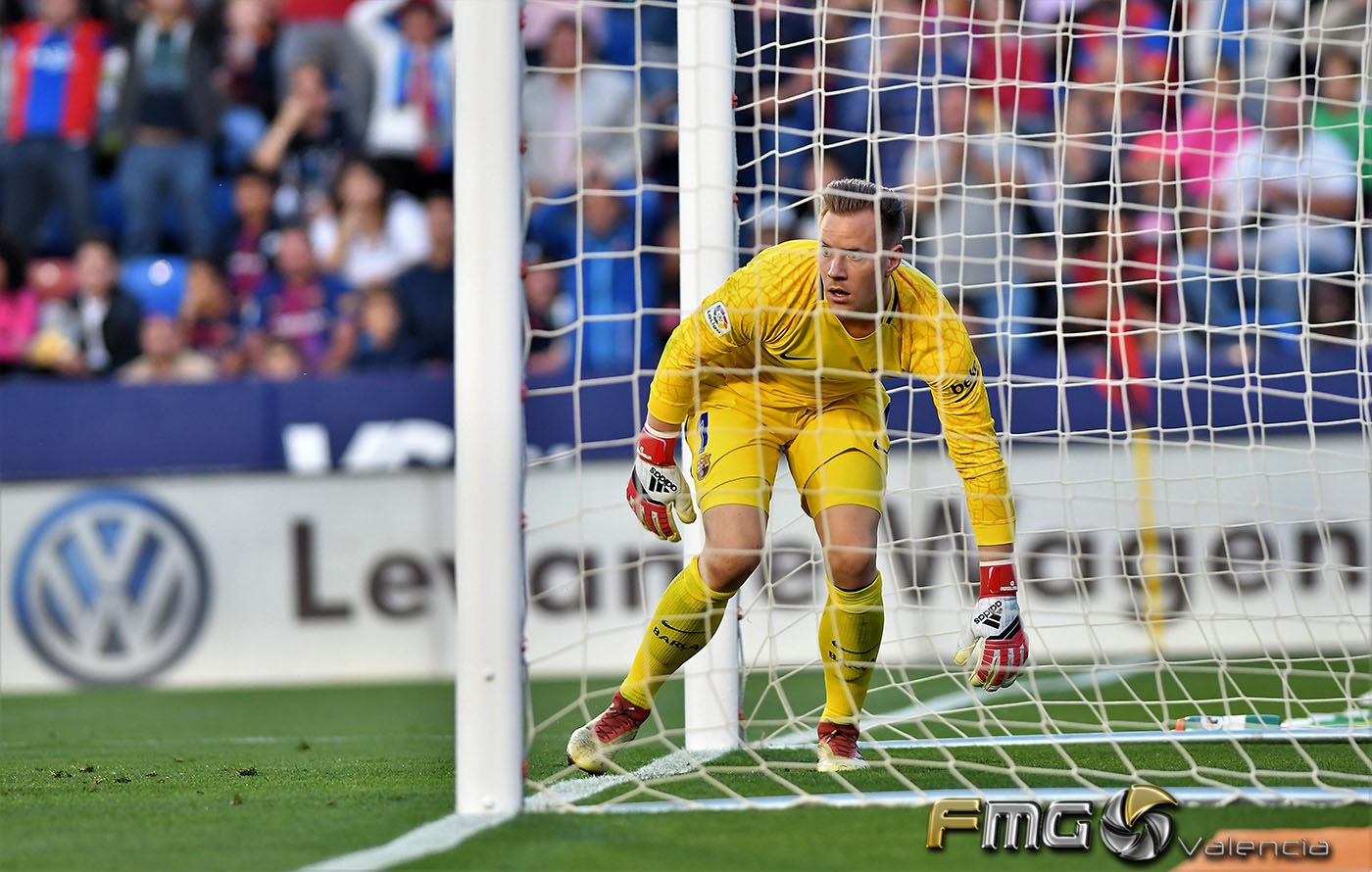 LEVANTE-5-4-BARCELONA-2018-fmgvalencia-fili-navarrete (3)