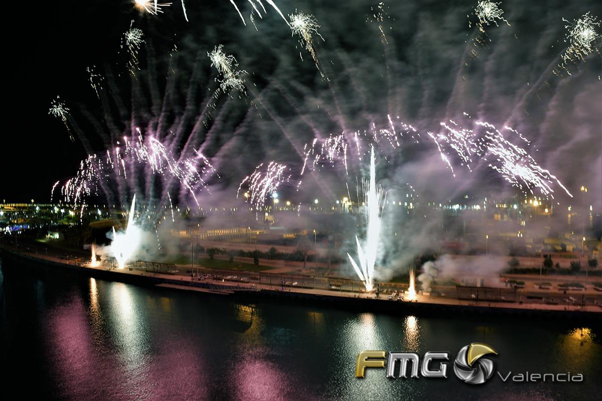 castillo-piromusical-feria-julio-valencia-2017-ricardo-caballer-fmg-valencia-fili-navarrete (24)