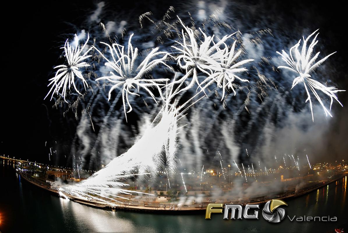 castillo-piromusical-feria-julio-valencia-2017-ricardo-caballer-fmg-valencia-fili-navarrete (34)